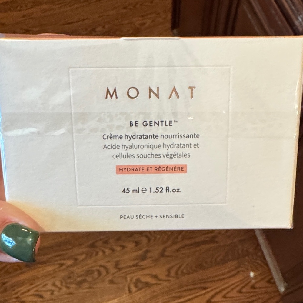 Brand New Monat Be Gentle Hydrating Cream